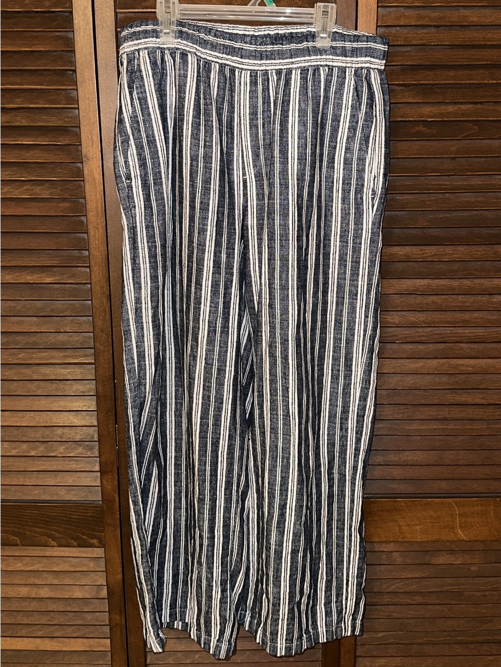 Old Navy Navy and White Vertical Stripe Wide-Leg Pants